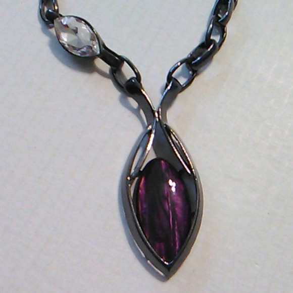 Jewelry - Nwot Purple and grey necklace